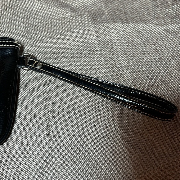 Nine West Black Patent Leather wristlet with strap - Picture 3 of 5
